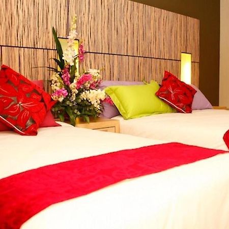 Grand Medallion Hotel Kuching Exterior photo